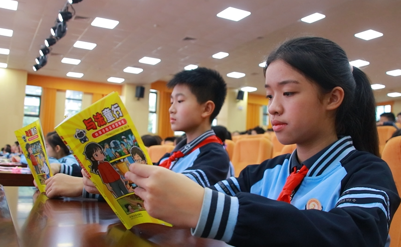 廣西：深入城區(qū)小學(xué)開(kāi)展法治宣傳教育活動(dòng)